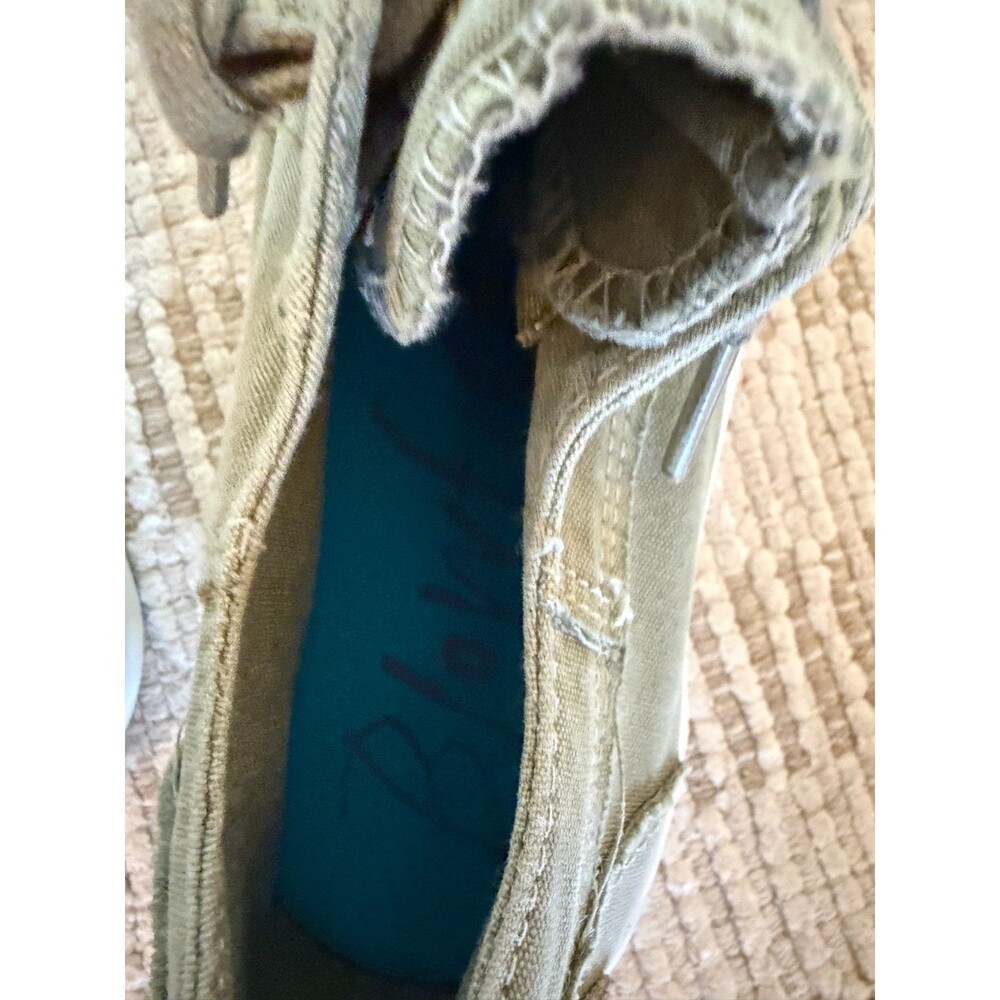 Blowfish Malibu sage green Low Top Lace-Up Sneakers with Blue Sole, size 8.5 - Picture 6 of 11